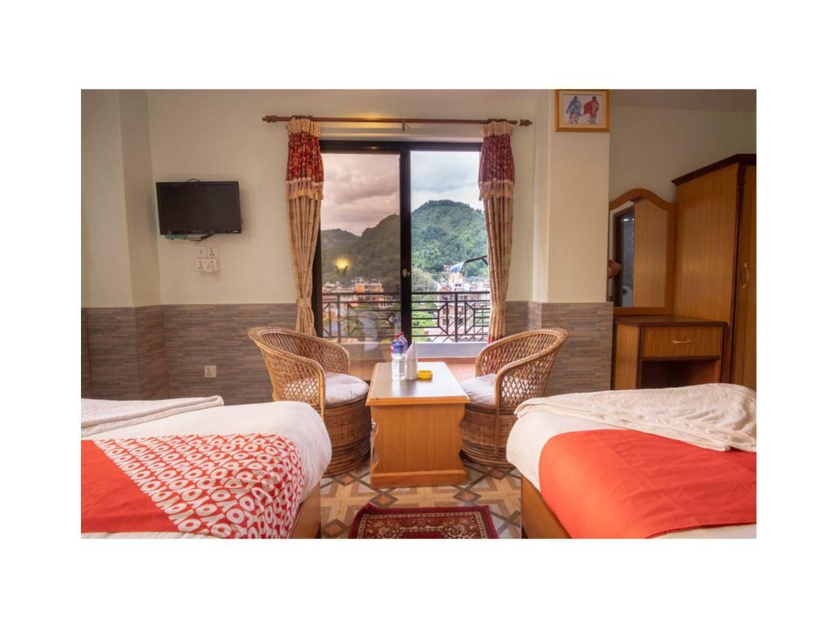 Hotel River Park Pokhara Extérieur photo